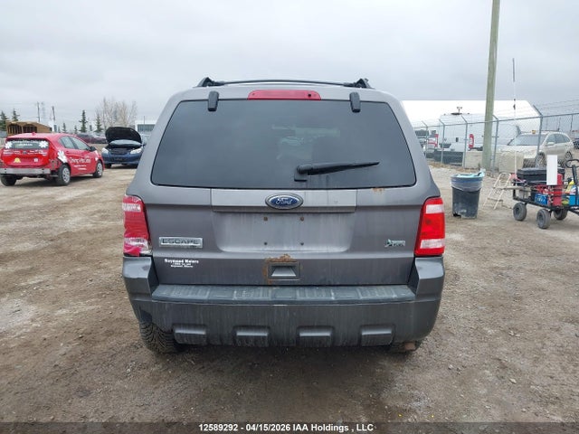 2010 Ford Escape Xlt მანქანა იყიდება აუქციონზე, vin: 1FMCU9DG7AKC21142, აუქციონის ნომერი: 12589292