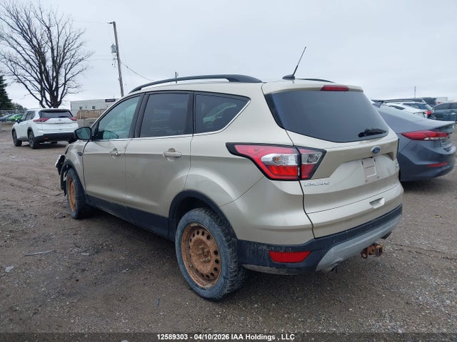 1FMCU9G96HUD63011 Ford ESCAPE SE
