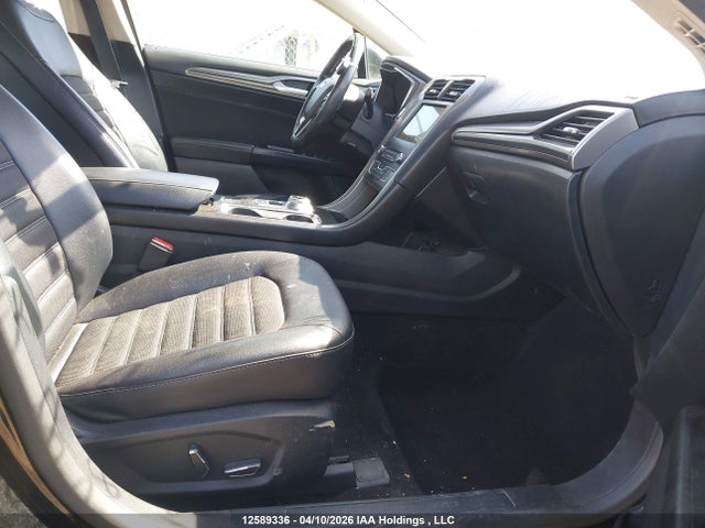 3FA6P0H74HR338011 Ford FUSION SE