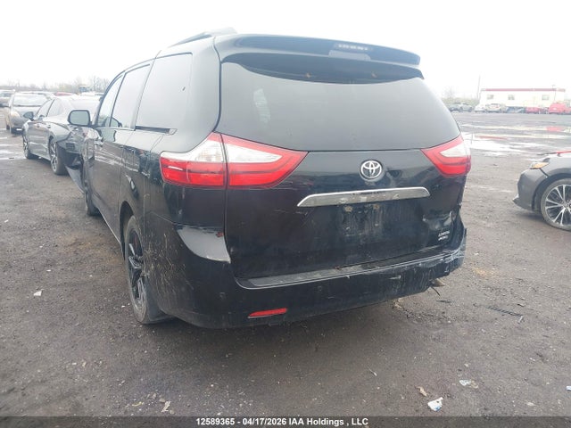 12589365 :رقم المزاد ، 5TDDK3DC6FS099611 vin ، 2015 Toyota Sienna مزاد بيع