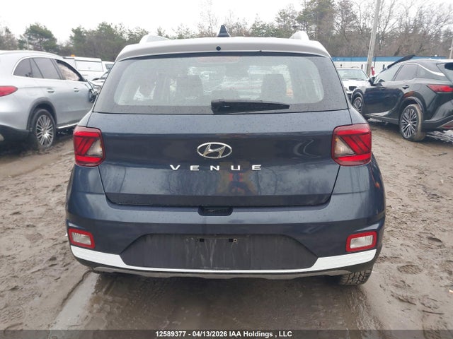 KMHRC8A3XNU144558 Hyundai Venue Sel/limited