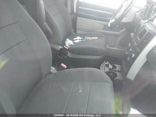 12589381 :رقم المزاد ، 2D4RN4DE0AR311735 vin ، 2010 Dodge Grand Caravan Se مزاد بيع