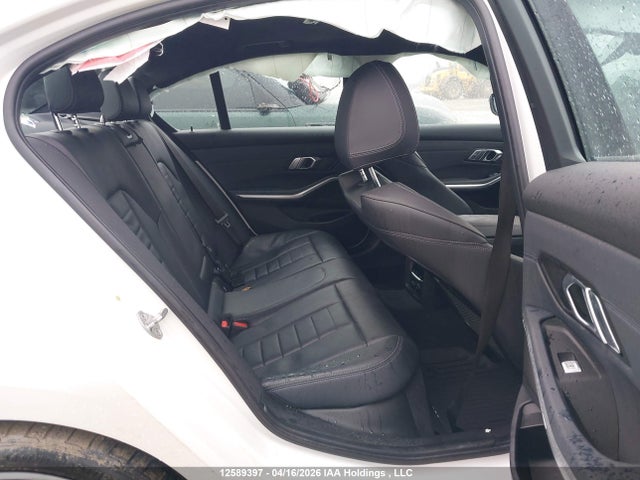 3MW5R7J0XL8B12038 BMW 330XI