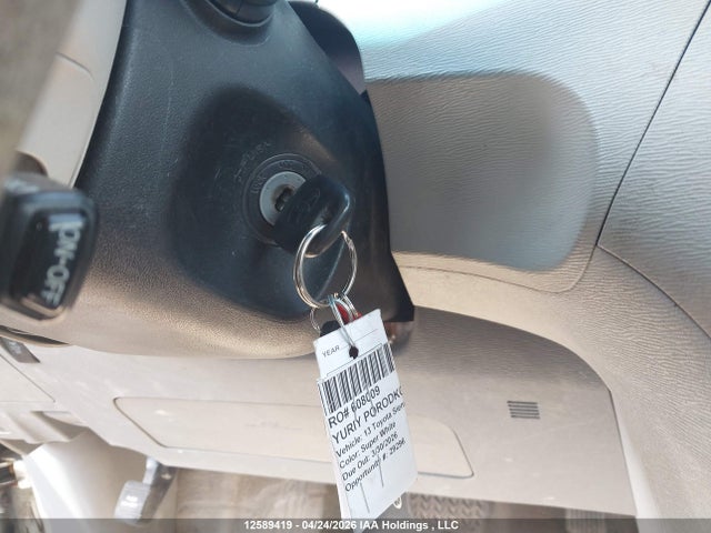 2013 Toyota Sienna Le მანქანა იყიდება აუქციონზე, vin: 5TDKK3DC9DS338072, აუქციონის ნომერი: 12589419