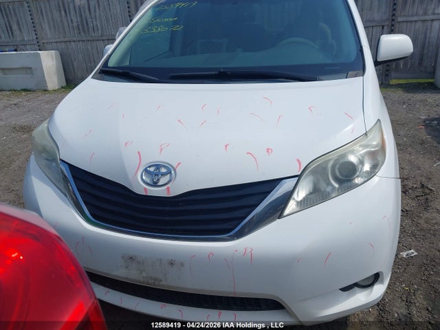 2013 Toyota Sienna Le მანქანა იყიდება აუქციონზე, vin: 5TDKK3DC9DS338072, აუქციონის ნომერი: 12589419