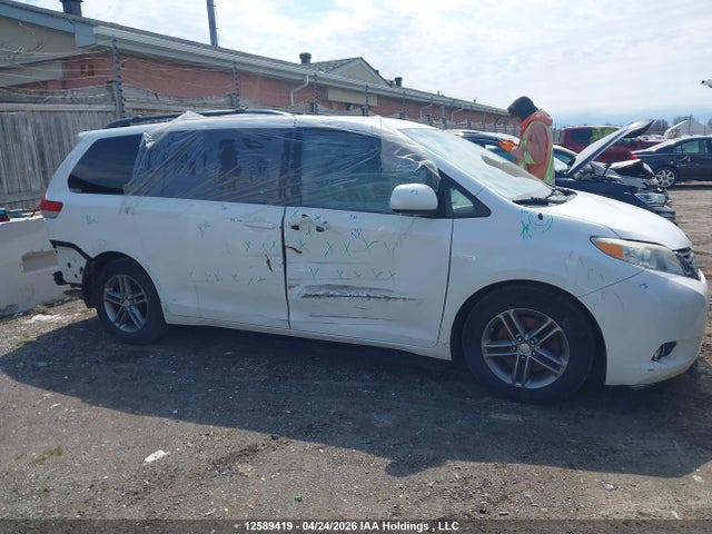2013 Toyota Sienna Le მანქანა იყიდება აუქციონზე, vin: 5TDKK3DC9DS338072, აუქციონის ნომერი: 12589419