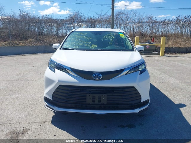 12589571 :رقم المزاد ، 5TDGRKECXSS275233 vin ، 2025 Toyota Sienna Le 8-passenger مزاد بيع