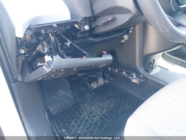 12589571 :رقم المزاد ، 5TDGRKECXSS275233 vin ، 2025 Toyota Sienna Le 8-passenger مزاد بيع
