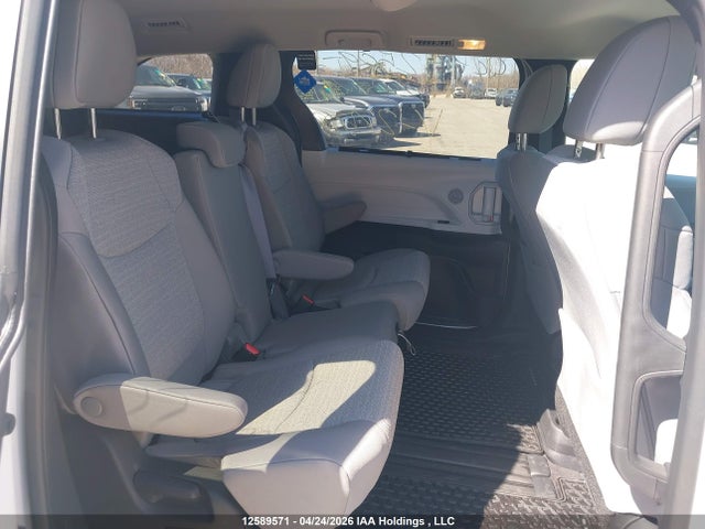 12589571 :رقم المزاد ، 5TDGRKECXSS275233 vin ، 2025 Toyota Sienna Le 8-passenger مزاد بيع