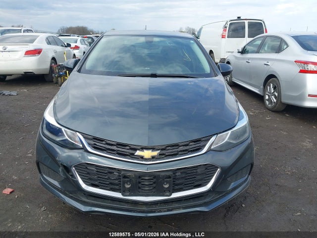 2018 Chevrolet Cruze Lt მანქანა იყიდება აუქციონზე, vin: 1G1BE5SMXJ7141120, აუქციონის ნომერი: 12589575