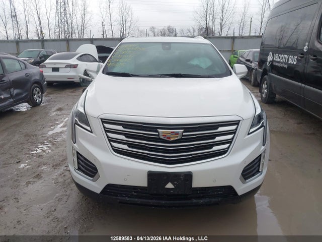 1GYKNFRS2JZ183197 Cadillac Xt5 Premium Luxury