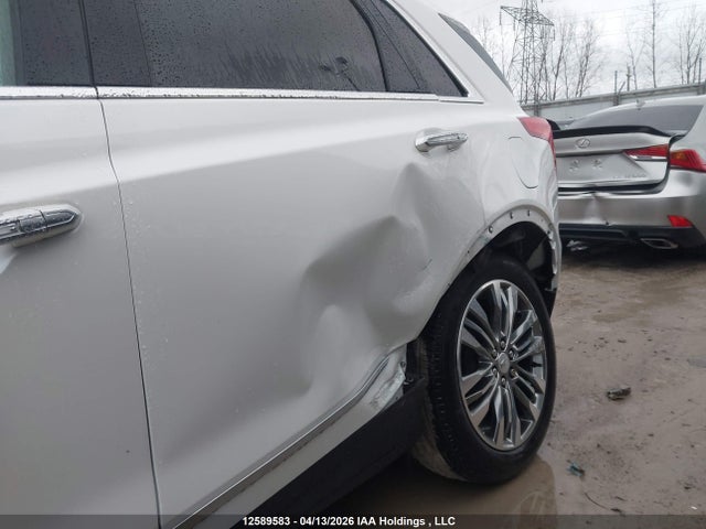 1GYKNFRS2JZ183197 Cadillac Xt5 Premium Luxury