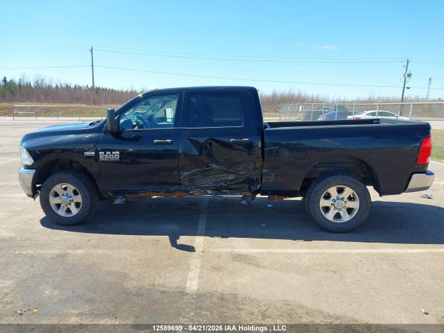 12589699 :رقم المزاد ، 3C6UR5DJ4FG529647 vin ، 2015 Ram 2500 Slt مزاد بيع