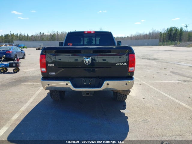 12589699 :رقم المزاد ، 3C6UR5DJ4FG529647 vin ، 2015 Ram 2500 Slt مزاد بيع