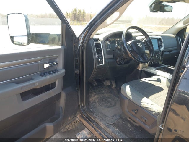 12589699 :رقم المزاد ، 3C6UR5DJ4FG529647 vin ، 2015 Ram 2500 Slt مزاد بيع