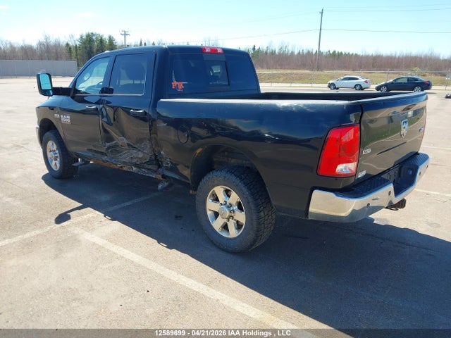 12589699 :رقم المزاد ، 3C6UR5DJ4FG529647 vin ، 2015 Ram 2500 Slt مزاد بيع