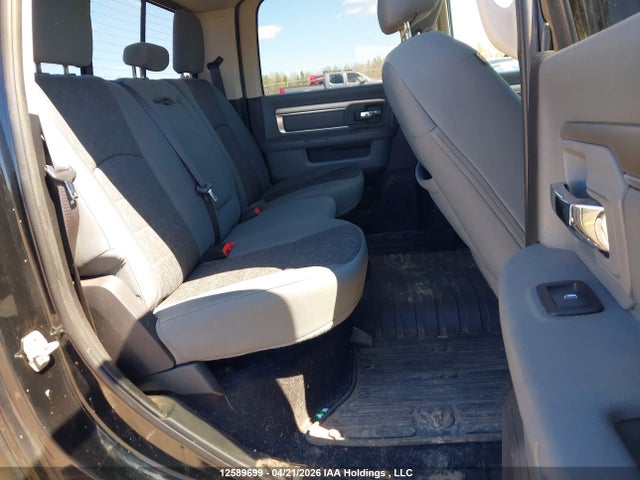 12589699 :رقم المزاد ، 3C6UR5DJ4FG529647 vin ، 2015 Ram 2500 Slt مزاد بيع