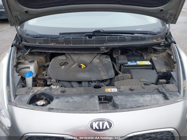 2015 Kia Rondo მანქანა იყიდება აუქციონზე, vin: KNAHT8A32F7086457, აუქციონის ნომერი: 12589703