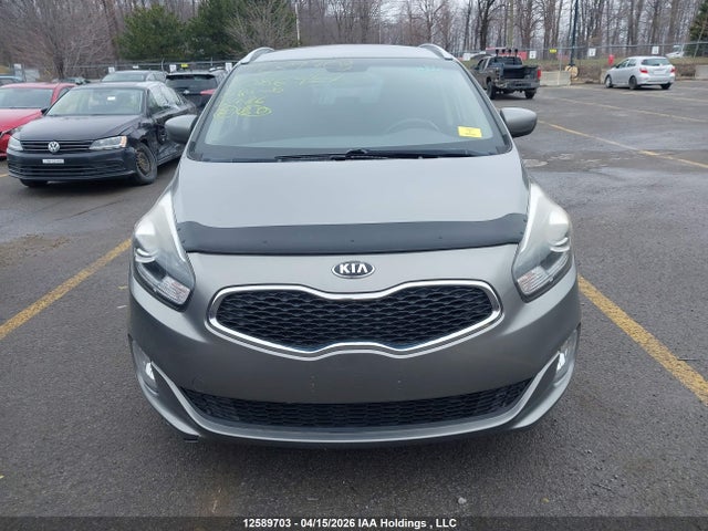 2015 Kia Rondo მანქანა იყიდება აუქციონზე, vin: KNAHT8A32F7086457, აუქციონის ნომერი: 12589703