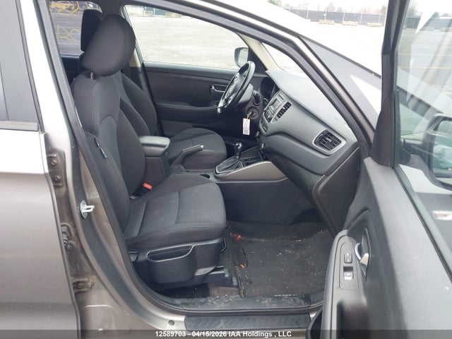 2015 Kia Rondo მანქანა იყიდება აუქციონზე, vin: KNAHT8A32F7086457, აუქციონის ნომერი: 12589703