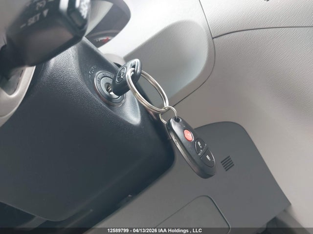 12589799 :رقم المزاد ، 5TDZK3DC2BS024825 vin ، 2011 Toyota Sienna V6 7 Passenger مزاد بيع