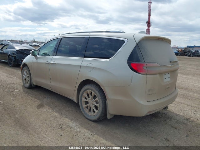 2C4RC3BG8MR526978 Chrysler Pacifica Touring-l Awd