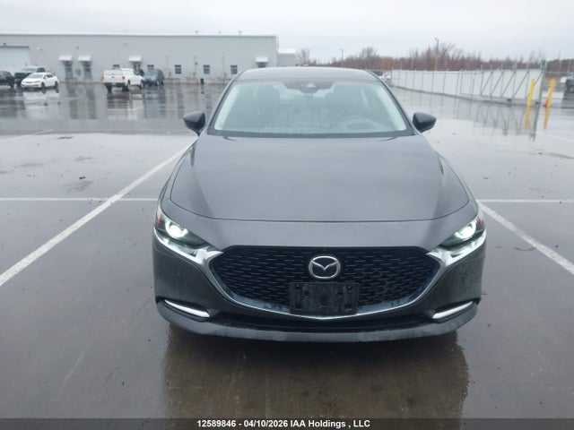 JM1BPBDY8M1349407 Mazda 3 Premium