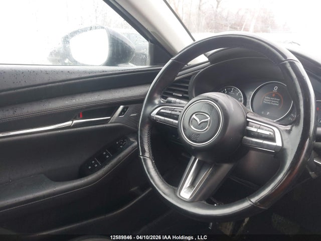 JM1BPBDY8M1349407 Mazda 3 Premium