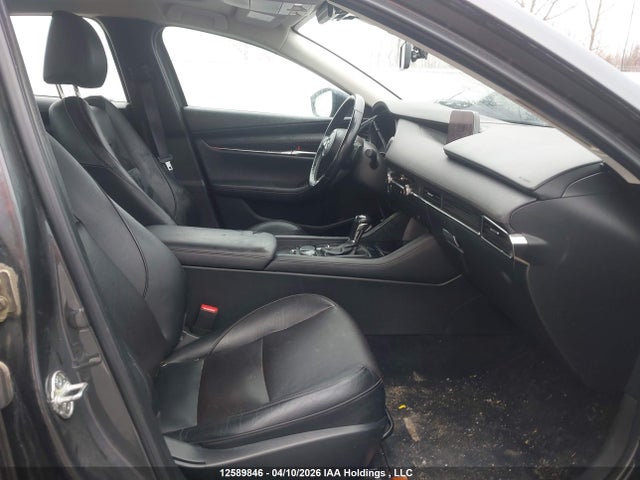 JM1BPBDY8M1349407 Mazda 3 Premium
