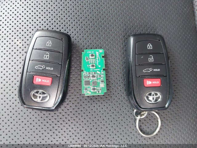 5TDAAAB59RS050230 Toyota Grand Highlander Xle/limited/platinum
