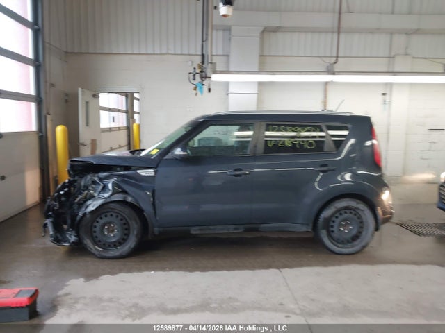 2015 Kia Soul + მანქანა იყიდება აუქციონზე, vin: KNDJP3A54F7218440, აუქციონის ნომერი: 12589877