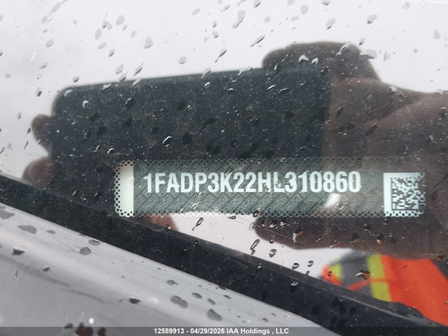 1FADP3K22HL310860 Ford FOCUS SE