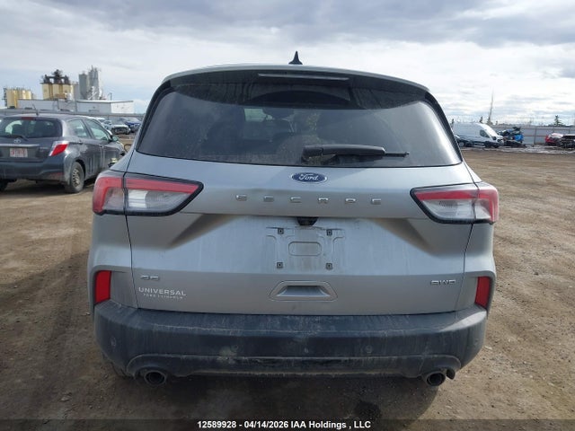 1FMCU9G6XNUB20898 Ford ESCAPE SE
