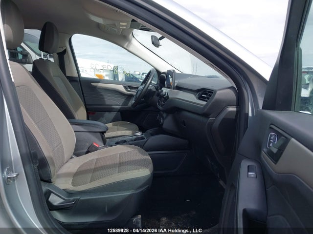 1FMCU9G6XNUB20898 Ford ESCAPE SE
