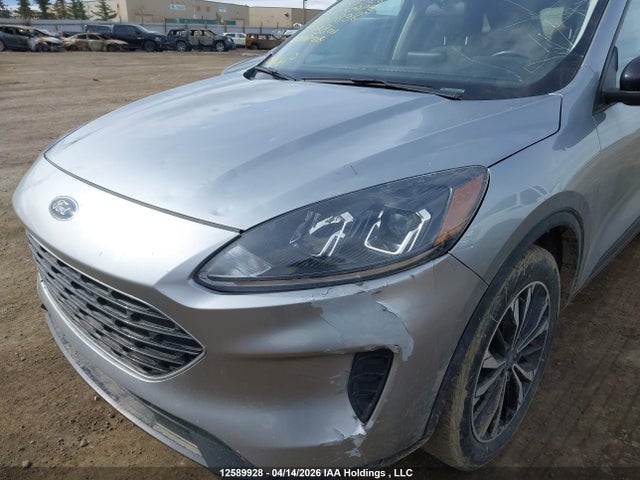 1FMCU9G6XNUB20898 Ford ESCAPE SE