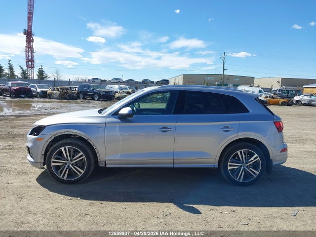 WA1FNAFY9K2105698 Audi Q5 45 Technik