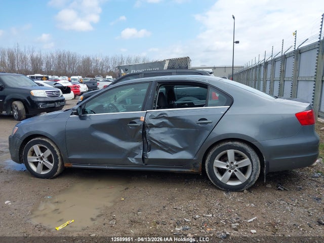 12589951 :رقم المزاد ، 3VWBX7AJ9DM399544 vin ، 2013 Volkswagen Jetta Se مزاد بيع