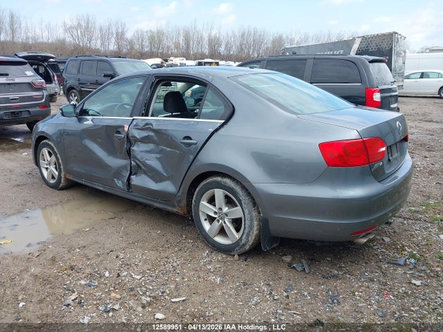 12589951 :رقم المزاد ، 3VWBX7AJ9DM399544 vin ، 2013 Volkswagen Jetta Se مزاد بيع