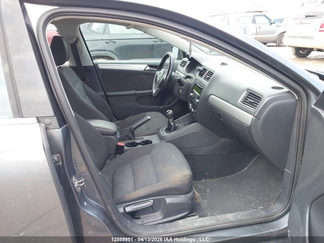 12589951 :رقم المزاد ، 3VWBX7AJ9DM399544 vin ، 2013 Volkswagen Jetta Se مزاد بيع