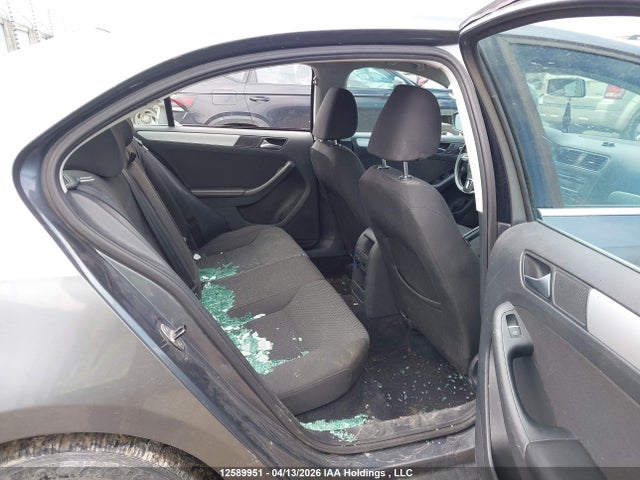 12589951 :رقم المزاد ، 3VWBX7AJ9DM399544 vin ، 2013 Volkswagen Jetta Se مزاد بيع