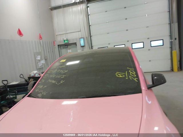 Продаж на аукціоні авто 2024 Tesla Model Y Long Range, vin: 7SAYGDEE1RF066665, номер лоту: 12589969