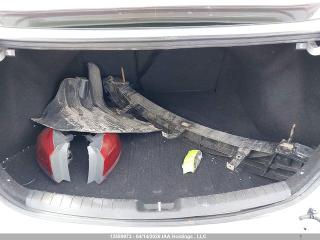 KMHD84LF5HU231574 Hyundai ELANTRA GL