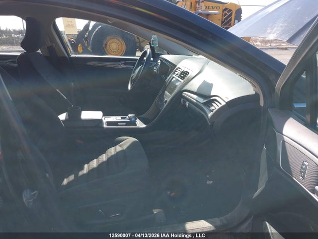 12590007 :رقم المزاد ، 3FA6P0HD7KR211895 vin ، 2019 Ford Fusion Se مزاد بيع