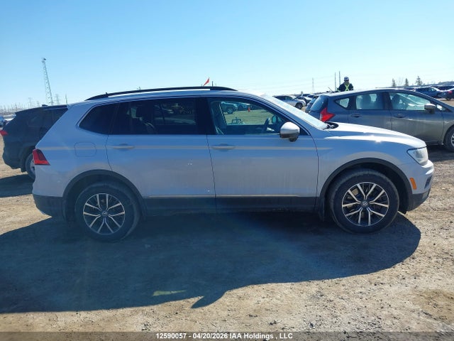 3VV2B7AX8JM152745 Volkswagen Tiguan Se/sel