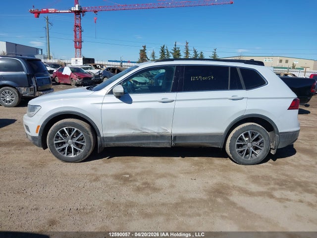 3VV2B7AX8JM152745 Volkswagen Tiguan Se/sel