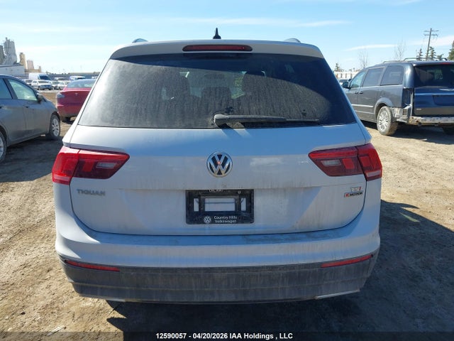 3VV2B7AX8JM152745 Volkswagen Tiguan Se/sel