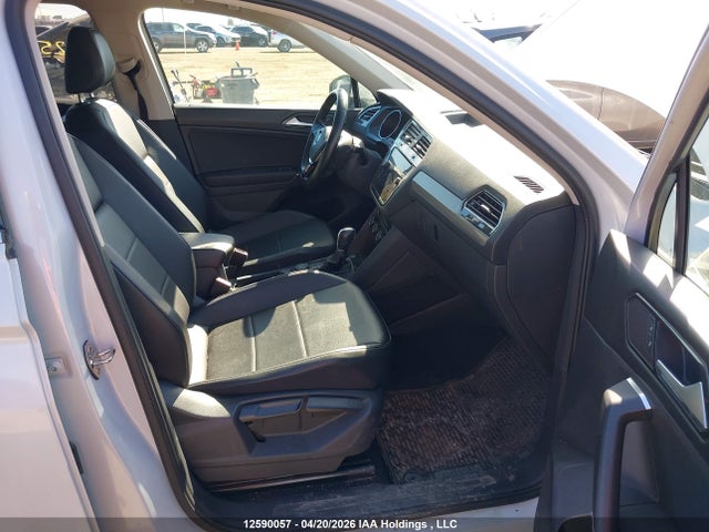 3VV2B7AX8JM152745 Volkswagen Tiguan Se/sel