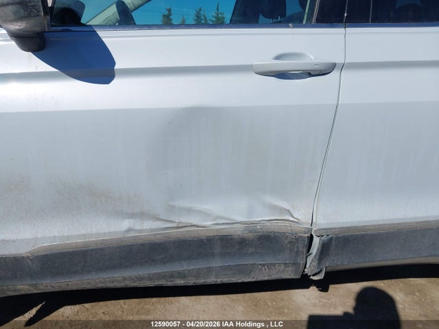 3VV2B7AX8JM152745 Volkswagen Tiguan Se/sel