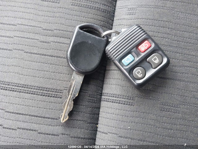 12590120 :رقم المزاد ، 1FAHP3FN8AW226603 vin ، 2010 Ford Focus Se مزاد بيع