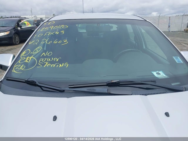 12590120 :رقم المزاد ، 1FAHP3FN8AW226603 vin ، 2010 Ford Focus Se مزاد بيع
